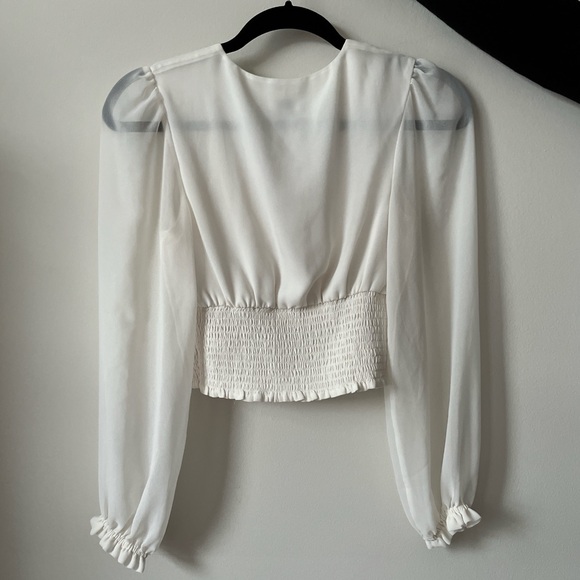 Wilfred Wistful Longsleeve V-Neck Crop Blouse with Smocked Waist, Size XS - Picture 3 of 6